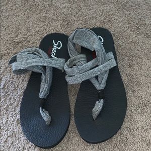 Sketchers Yoga Foam Sandals